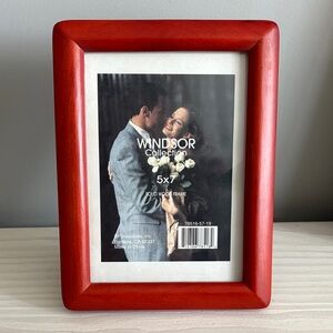 VTG Windsor Collection‎ 5x7 Red Wooden Picture Frame